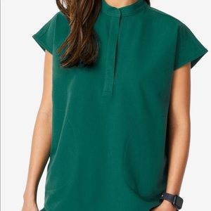 Figs RafaelA Hunter Green Medium Top